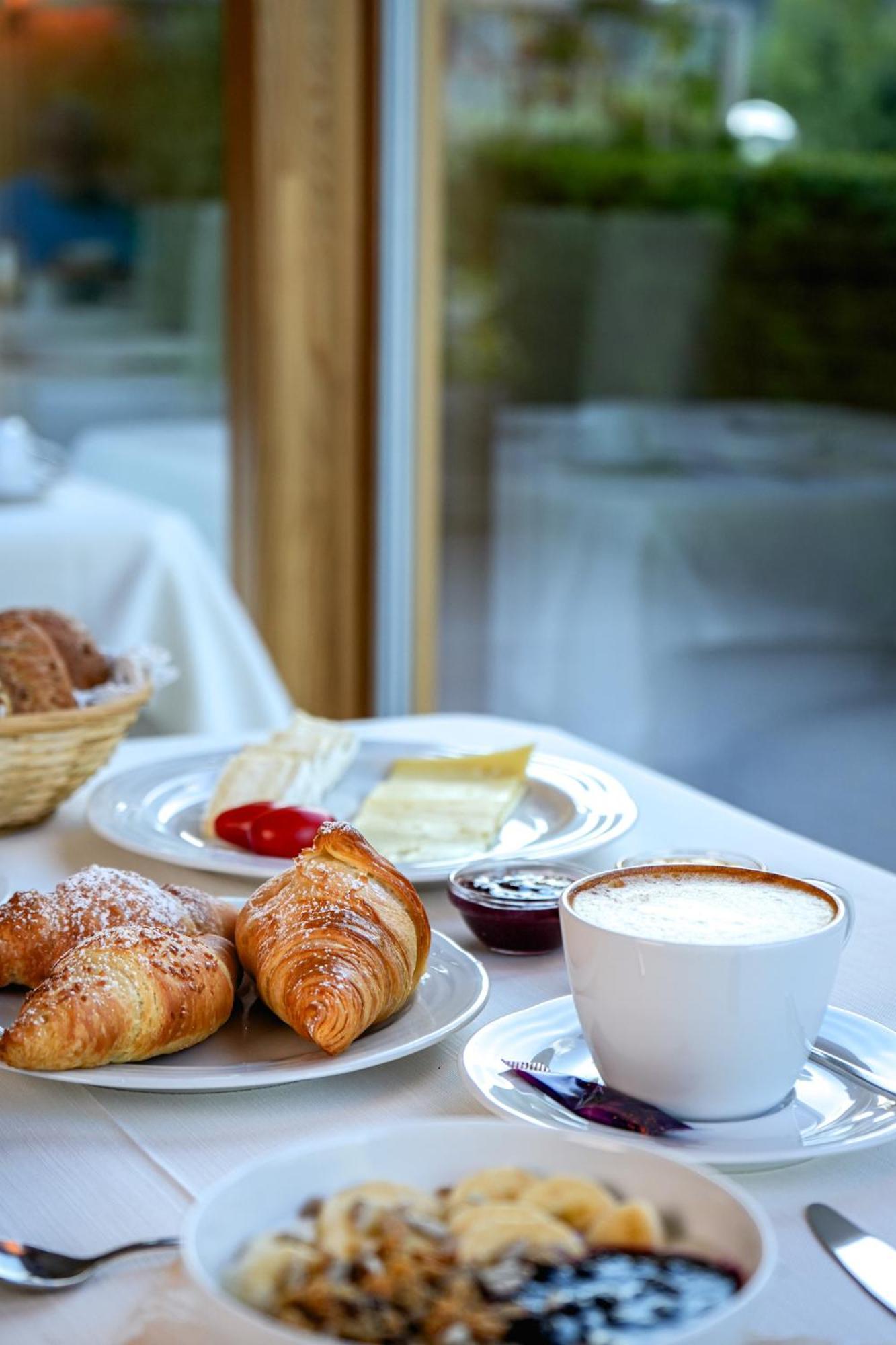 B&B Hotel Mirabel Ortisei Eksteriør bilde