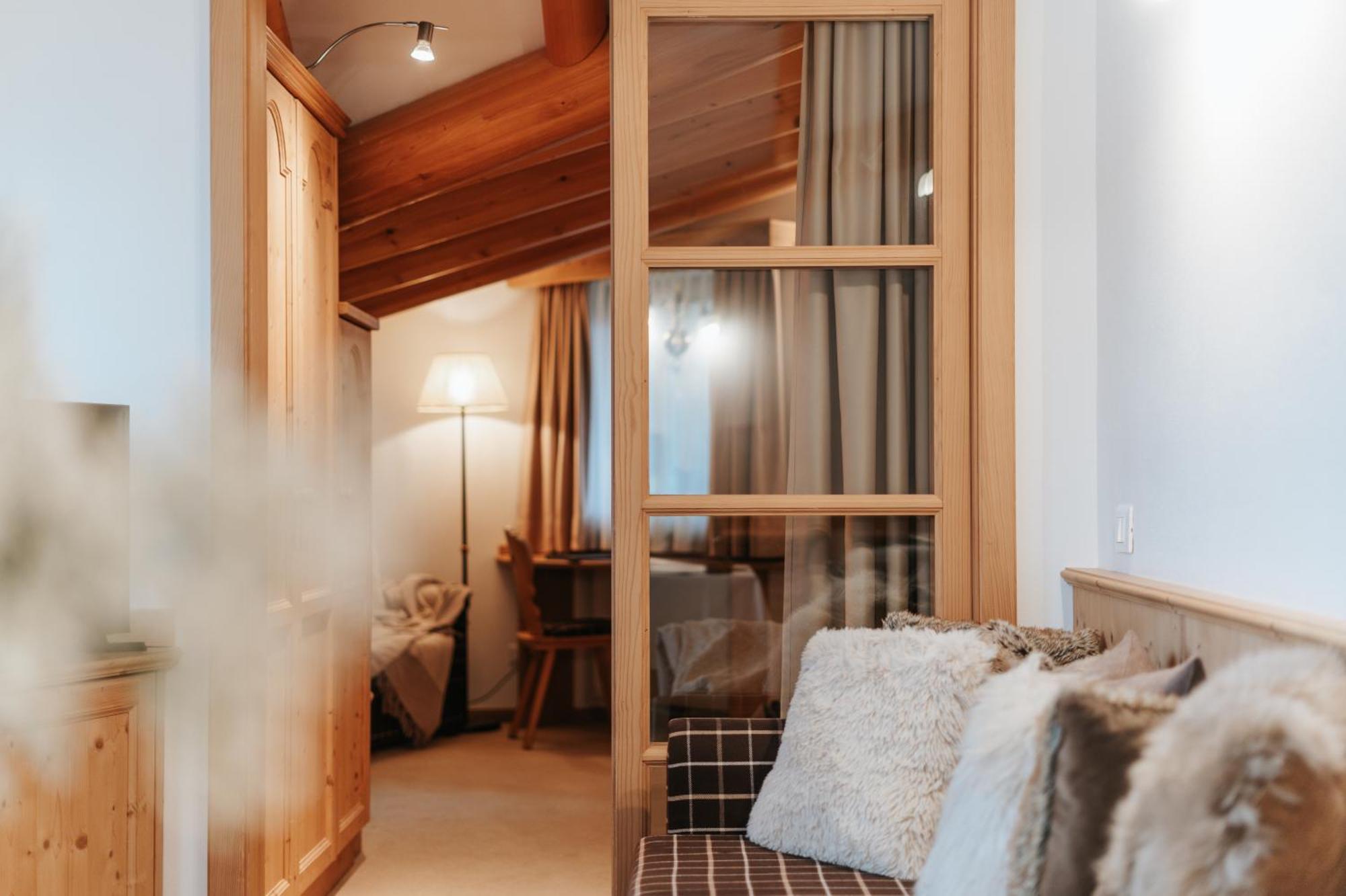 B&B Hotel Mirabel Ortisei Eksteriør bilde