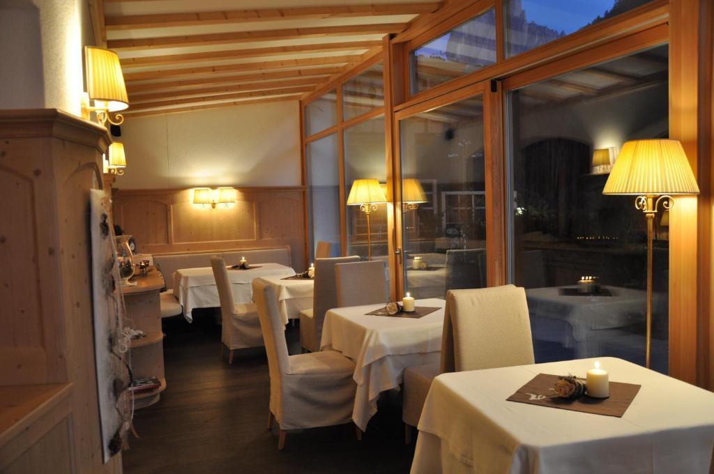 B&B Hotel Mirabel Ortisei Eksteriør bilde